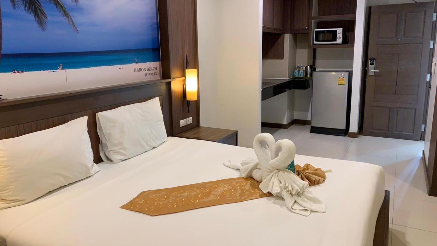 Ratana Hill Patong Aparthotel Екстериор снимка