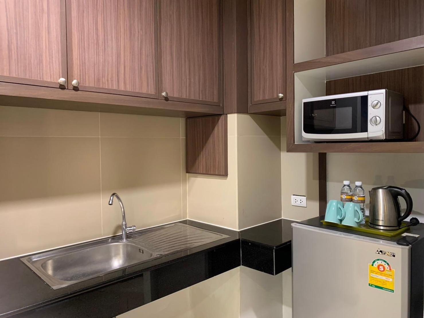 Ratana Hill Patong Aparthotel Екстериор снимка